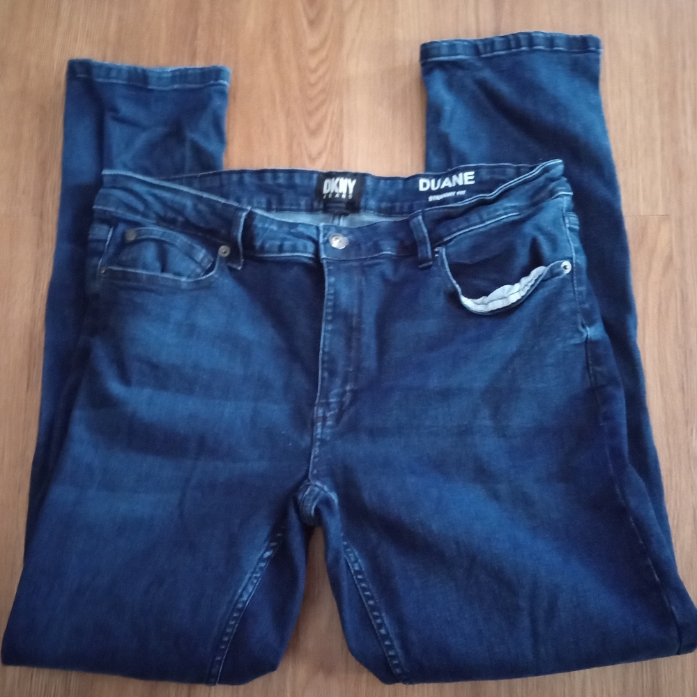 - DKNY Mens Duane Straight fit Jeans 34/32